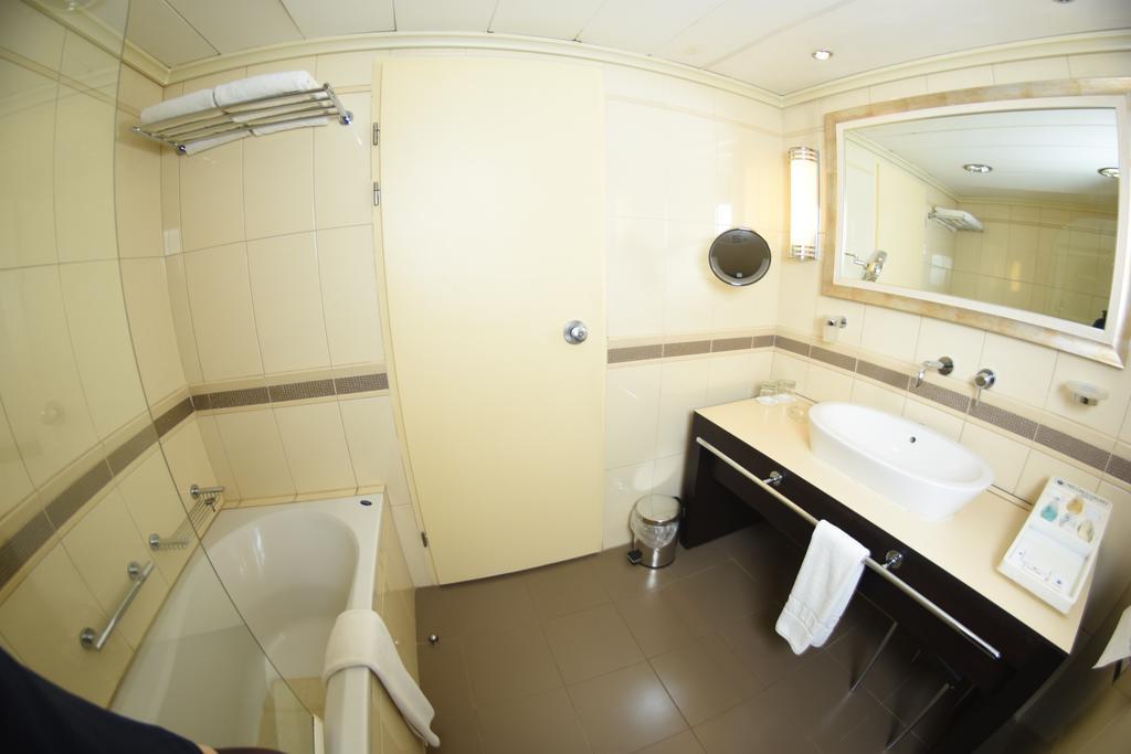 Nicon Luxury Abuja Hotel Exterior foto