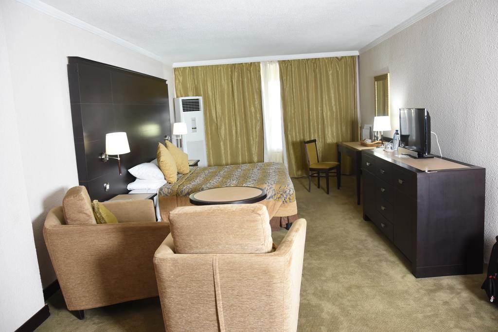 Nicon Luxury Abuja Hotel Exterior foto