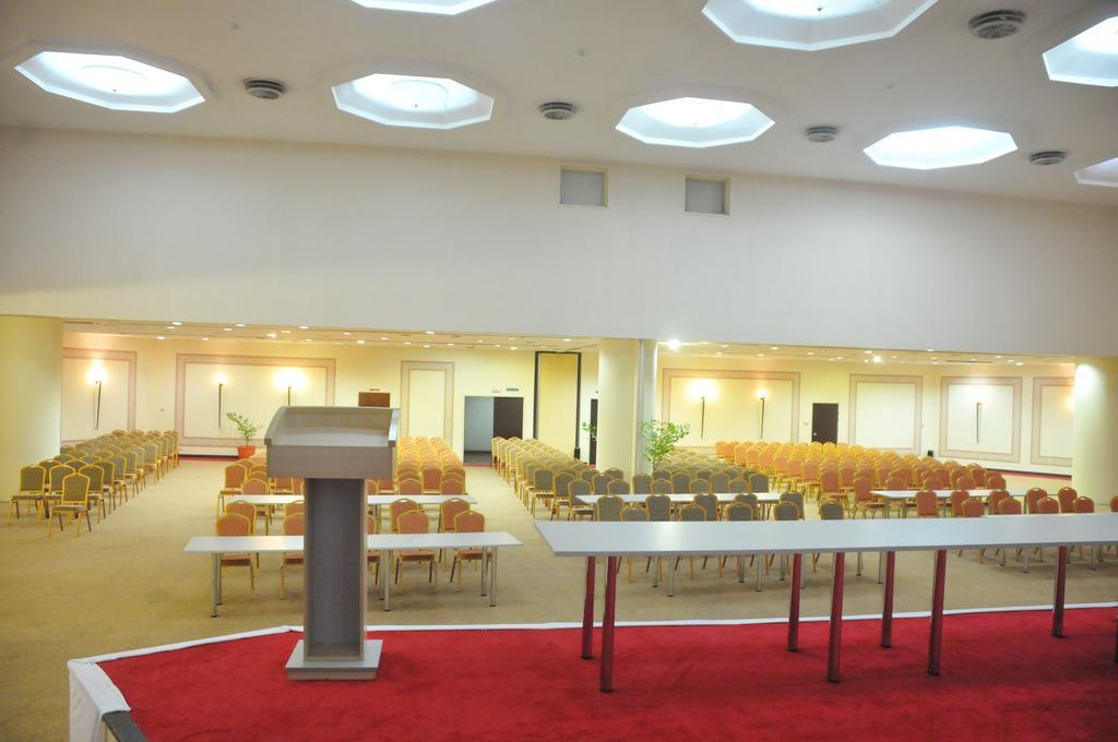 Nicon Luxury Abuja Hotel Exterior foto