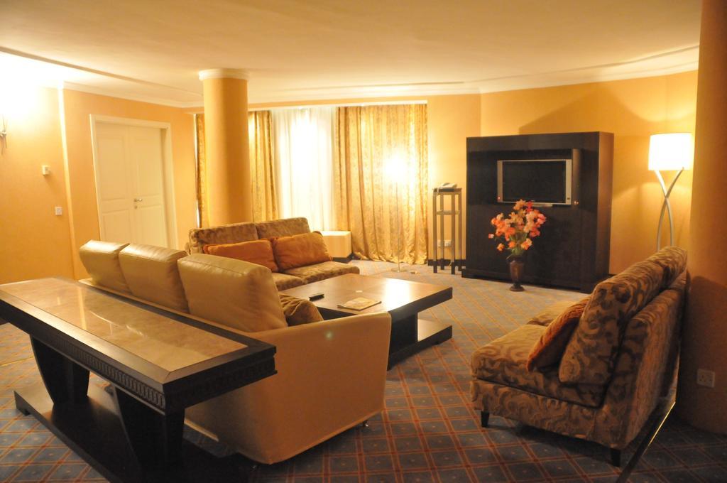 Nicon Luxury Abuja Hotel Exterior foto