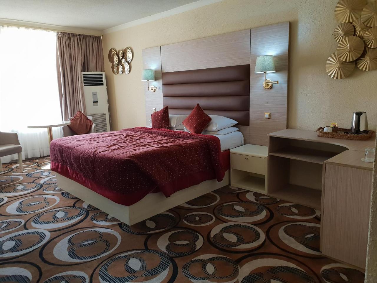 Nicon Luxury Abuja Hotel Exterior foto