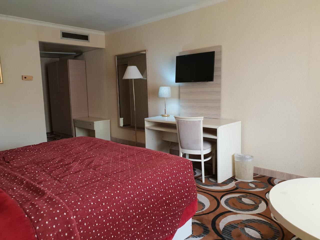 Nicon Luxury Abuja Hotel Exterior foto